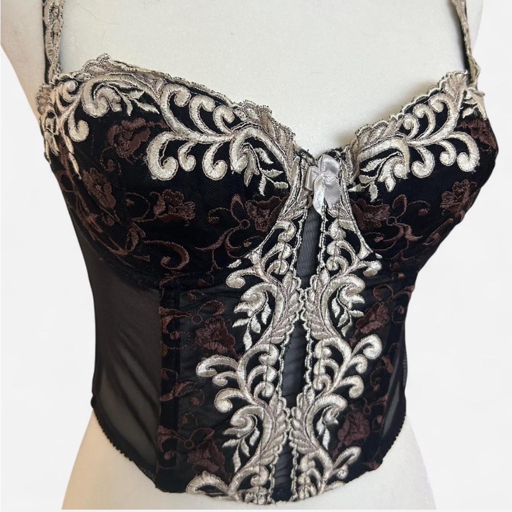 ❗️SOLD❗️Vintage- inspired Embroidered Bustier Top🖤